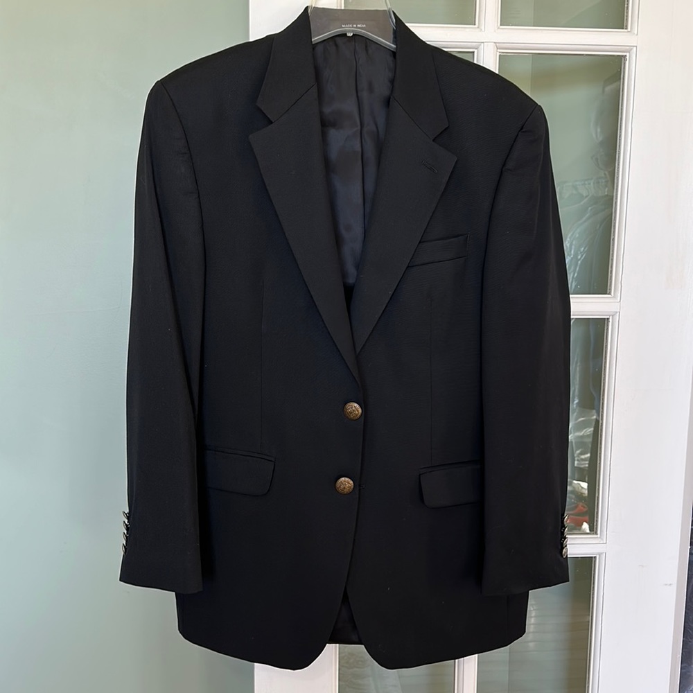 Men’s black jacket